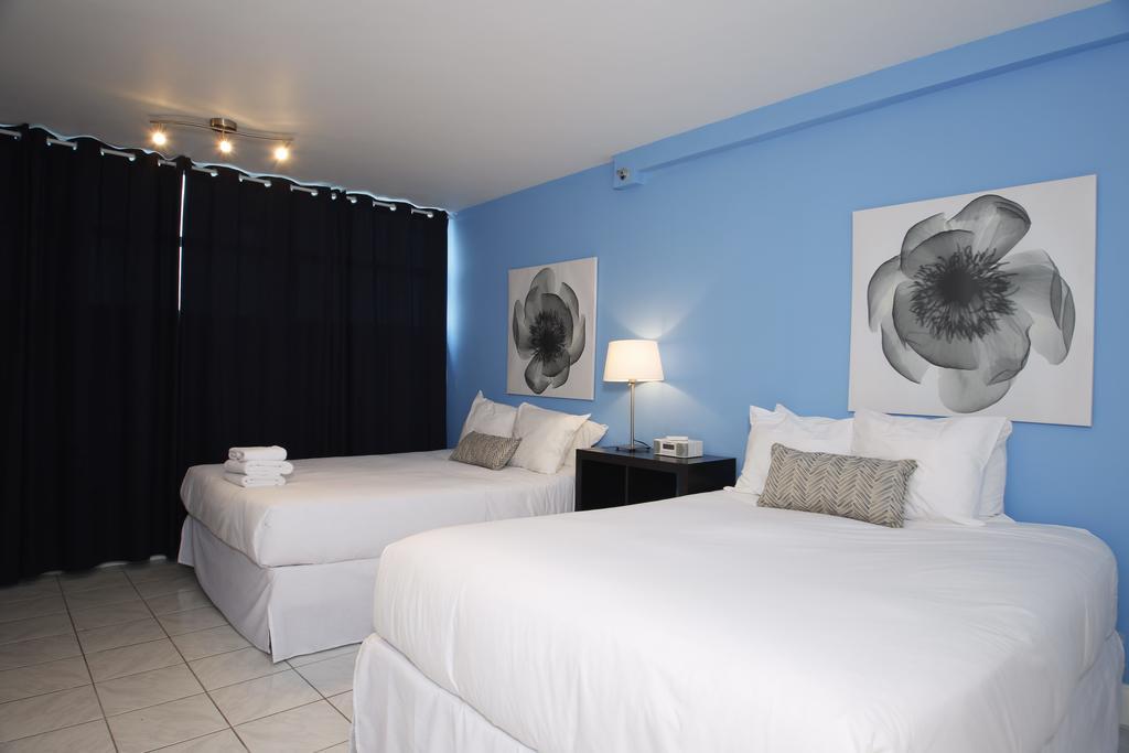 Collins Apartments By Design Suites Miami Beach Room photo